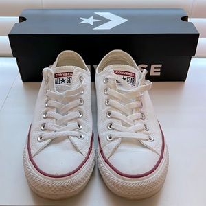 Converse size 7 women’s